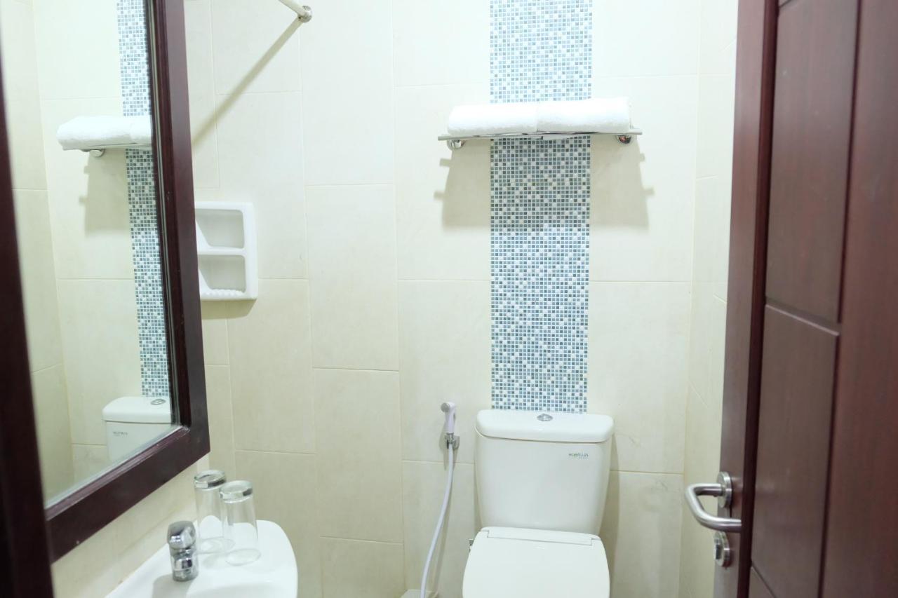 Atlantic Hotel Амбон Екстериор снимка